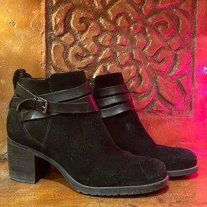Sam Edelman Hannah Belted Chelsea Suede Bootie
